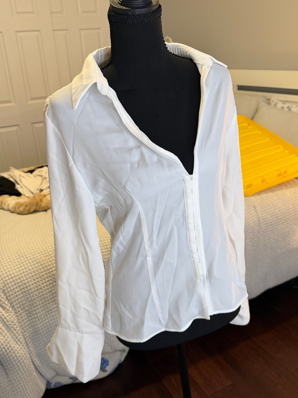 Zara White Button-Front Collared Blouse
